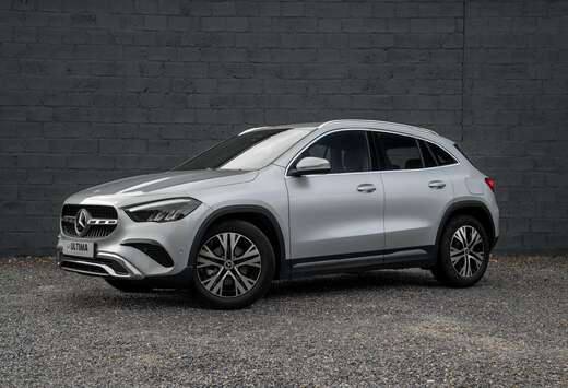 Mercedes-Benz AUTMAAT/NAVI/VERW ZETELS