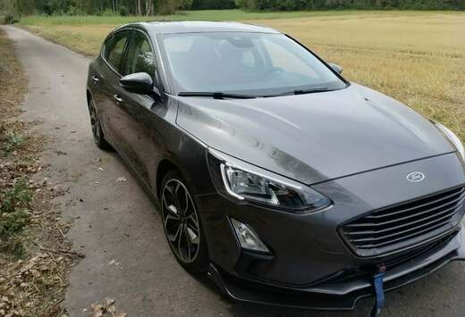 Ford Focus 1.0 EcoBoost ST-Line Business