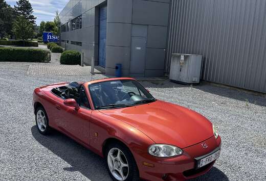 Mazda 1.6i lava orange