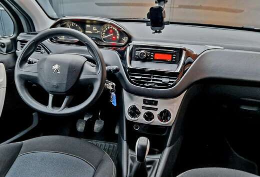 Peugeot 208 1.2i PureTech Like