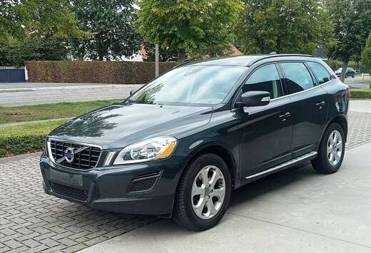 Volvo XC60 2.0 D3 MOMENTUM