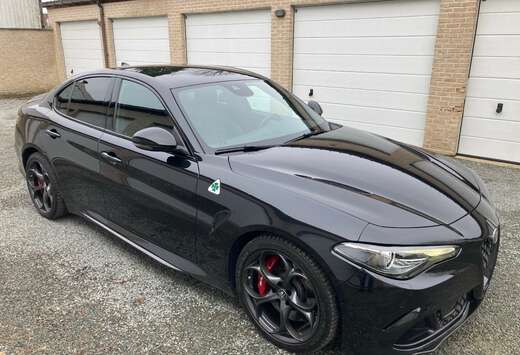 Alfa Romeo Giulia 2.9 V6 Bi-Turbo AT8 Quadrifoglio