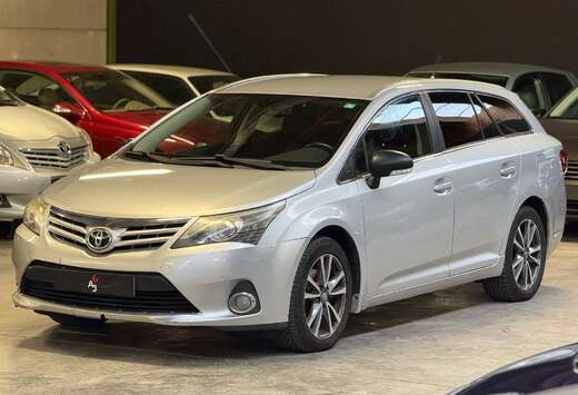 Toyota 2.0 D-4D Executive // No Paper // Export