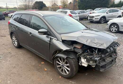 Ford Focus 1.0 EcoBoost Accidenté Démarre