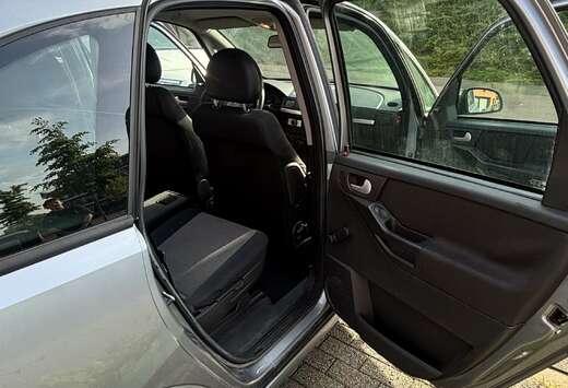 Opel 1.4i XEP 16v Cosmo