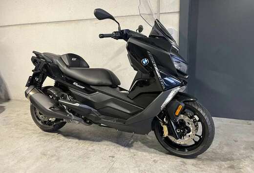 BMW C400GT Triple black luxescooter