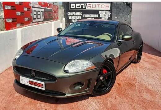 Jaguar Coupé 4.2i V8