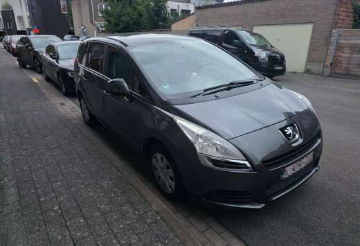 Peugeot 5008 1.6i Confort Pack