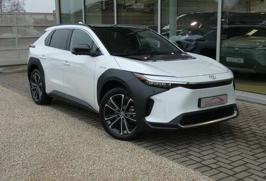 Toyota Style plus +Pano dak +LEDER +JBL +360Camera