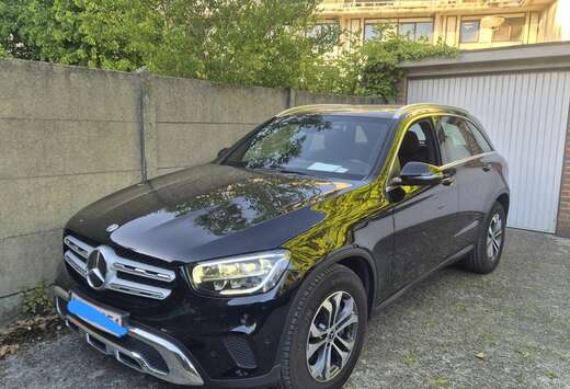 Mercedes-Benz d 4-Matic Business Solution
