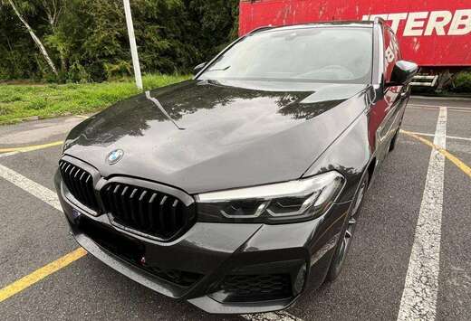 BMW 530e Touring Shadow Line