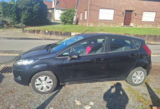 Ford Fiesta 1.6 TDCi Champions Edition DPF