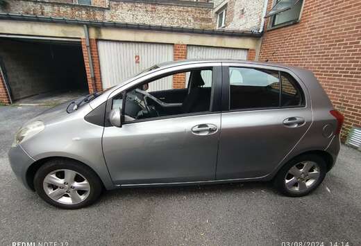 Toyota Yaris 1.3i VVT-i 16v Linea Sol