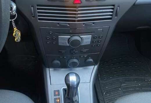 Opel Astra 1.8 Automatik Edition