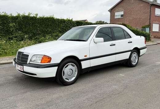 Mercedes-Benz C200
