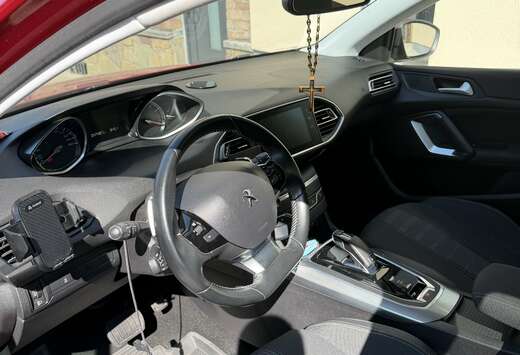 Peugeot PureTech 130 GPF EAT8 Stop & Start Allure