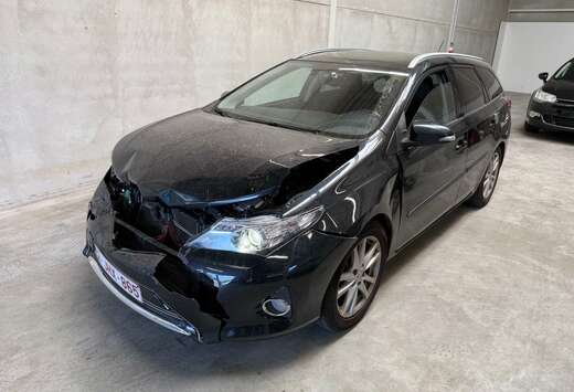 Toyota SW HEV 1.8i HSD Premium CVT