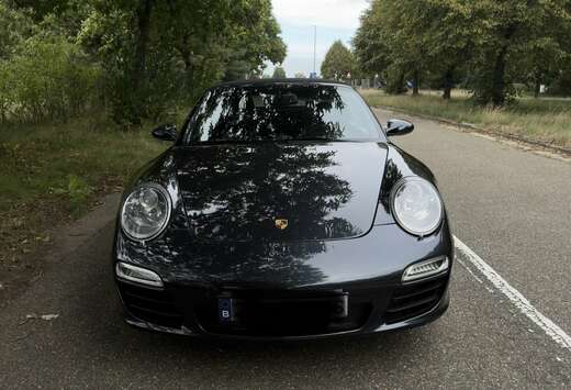 Porsche Carrera 4s