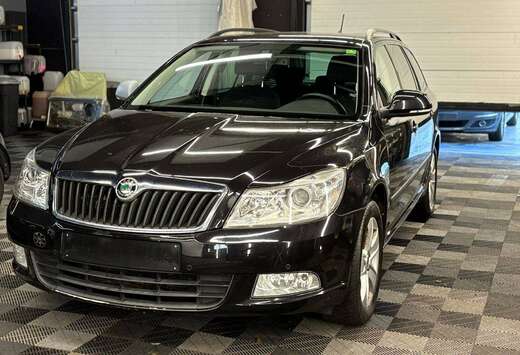 Skoda BENZINE bj2013 189700KM MANUEEL