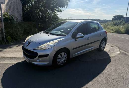 Peugeot 1.4i X Line
