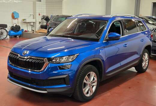 Skoda 1.5 TSi + 7 PLACES + NAVI / CAM / LED / Keyless