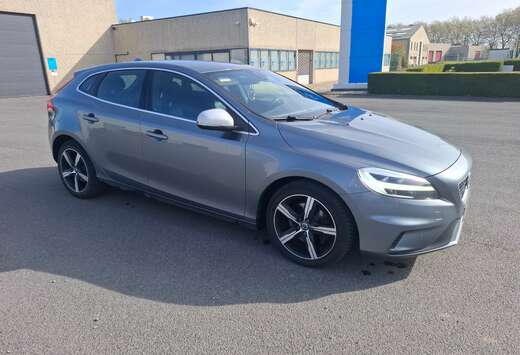 Volvo V40 2.0 T2 R-Design