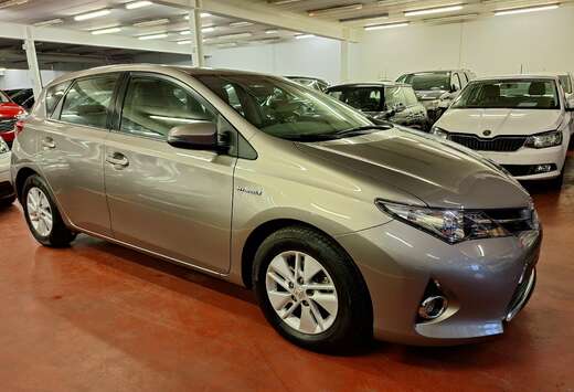 Toyota 1.8i HSD Comfort CVT - Prête à immatriculer