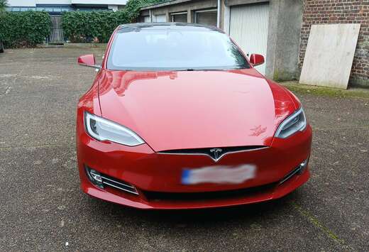 Tesla Model S 90 kWh Dual Motor