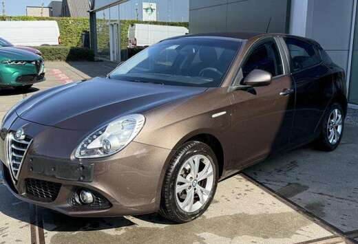 Alfa Romeo Distinctive 1.4 TB