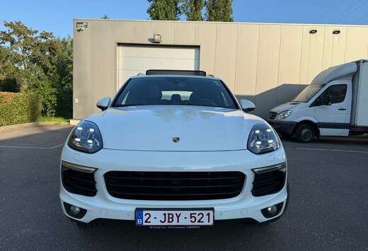 Porsche S Hybrid Tiptronic