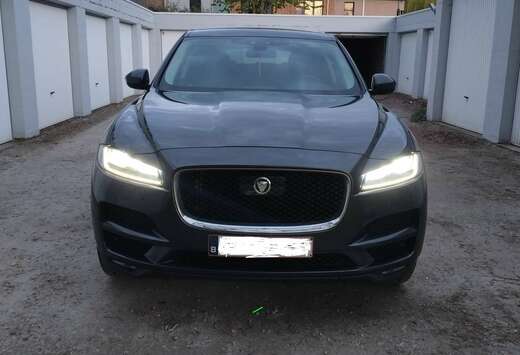 Jaguar 2.0 D AWD R-Sport