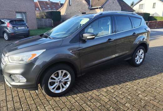 Ford Kuga 2.0 TDCi 2x4 Titanium
