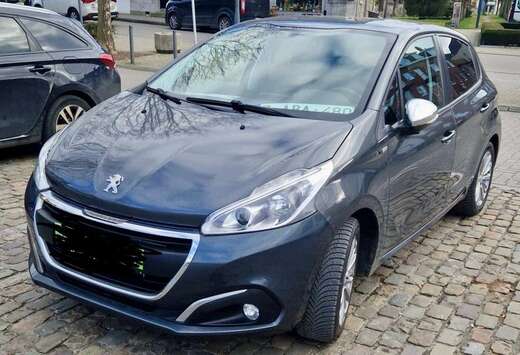 Peugeot 208 1.2i PureTech Style