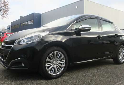Peugeot 1.2 PureTech Allure S  \