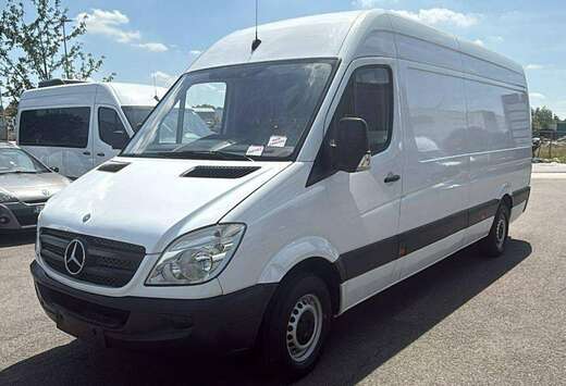 Mercedes-Benz 313 (Stock ID 62288)