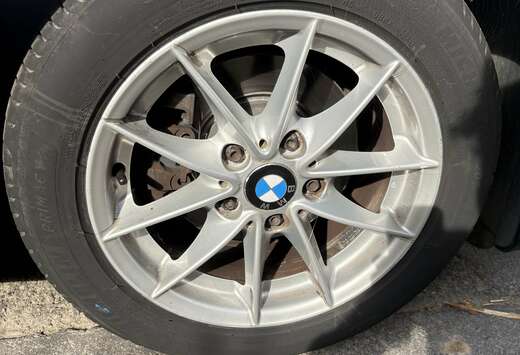 BMW 320i 150ch Premiere