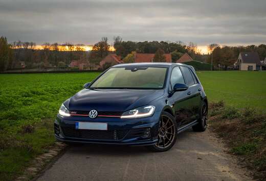 Volkswagen Golf GTI Performance DSG