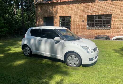 Suzuki Swift 1.3 DDiS Club