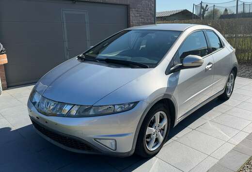 Honda Civic 1.4i 2007 Avec contrôle technique et gar ...