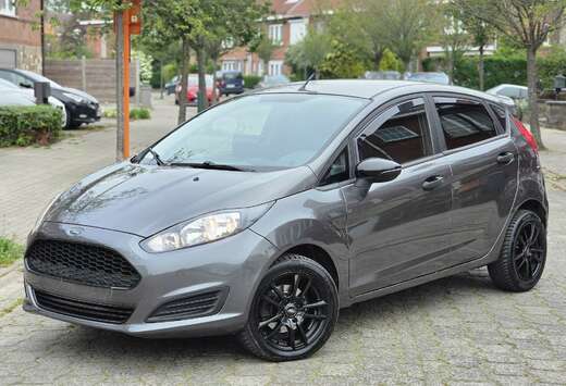 Ford 1.25i APPLE CARPLAY CAMERA EURO 6