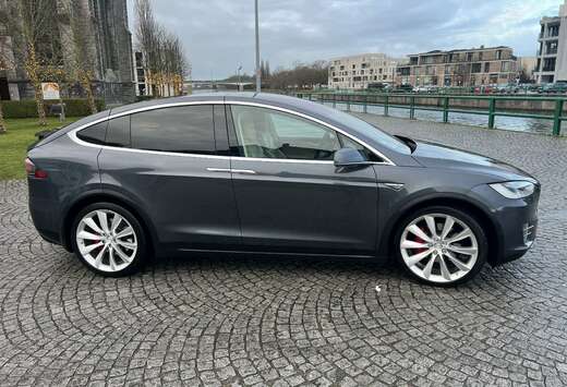 Tesla Model X P100D Allradantrieb
