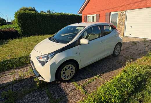 Toyota Aygo 1.0i VVT-i x