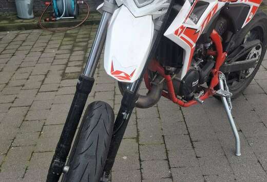 Extra KTM sx85 spatbord , onderspiegels