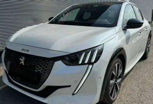 Peugeot 208 1.2i GT Line (EU6.3)  full option