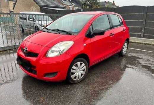 Toyota 1.0i VVT-i Comfort