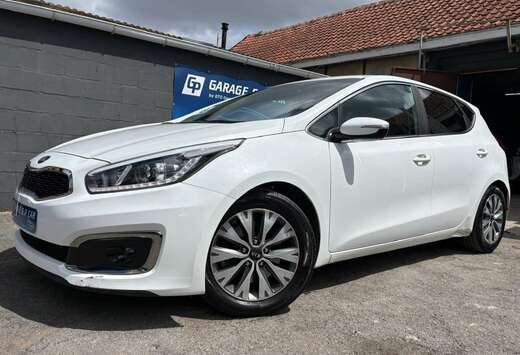Kia 1.6 CRDi Navi Edition CAMERA  PDC  CLIM AUTO