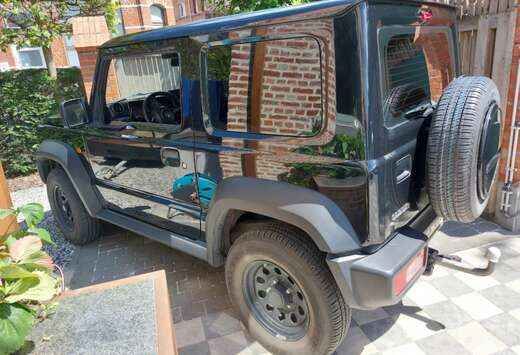 Suzuki Jimny 1.5i 4x4 GL
