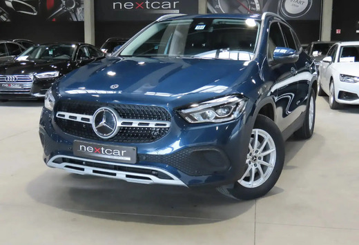 Mercedes-Benz d 8GTRONIC TISSU CUIR-LED-NAVI-CAMERA-P ...