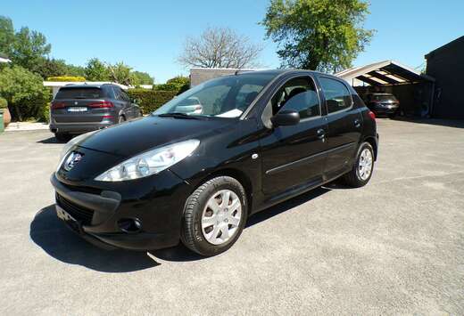 Peugeot 206+ 1.1i Airco/Garantie/Gekeurd