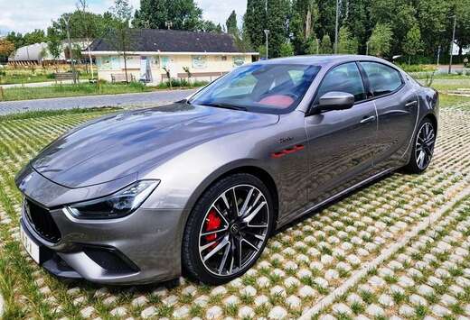 Maserati Ghibli 3.8 V8 BiTurbo Trofeo